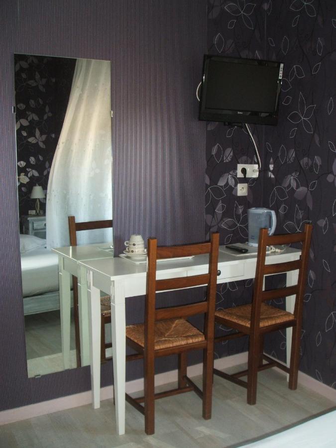 Hotel Des Cotes De Meuse Saint-Maurice-sous-les-Côtes エクステリア 写真