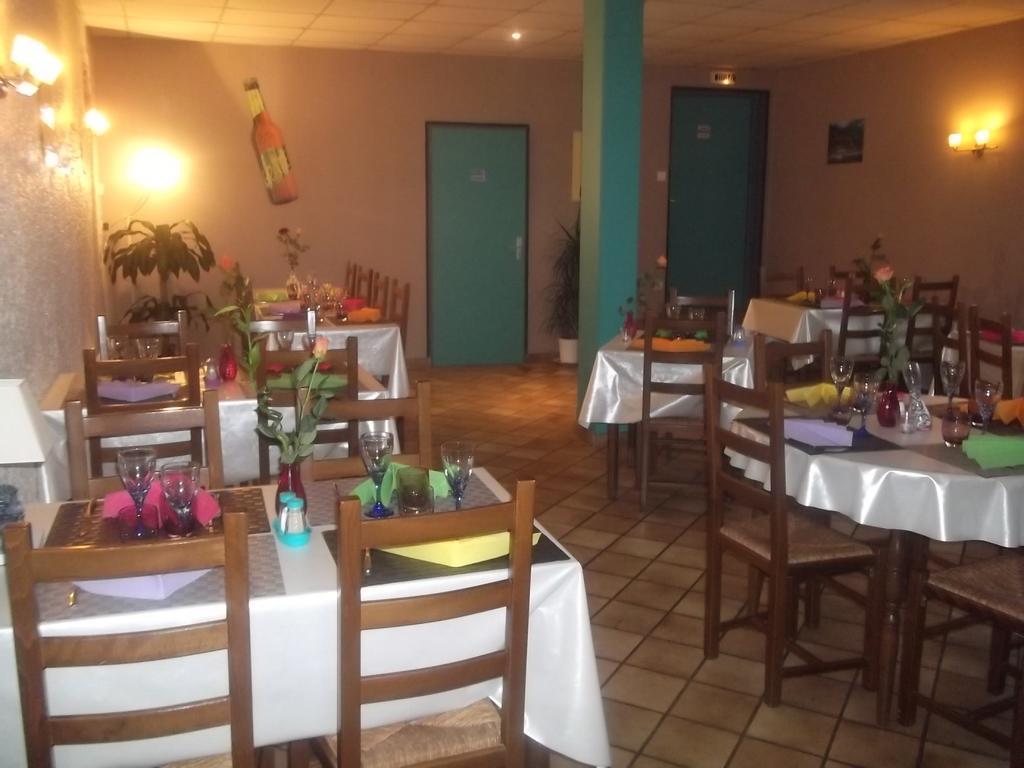 Hotel Des Cotes De Meuse Saint-Maurice-sous-les-Côtes エクステリア 写真