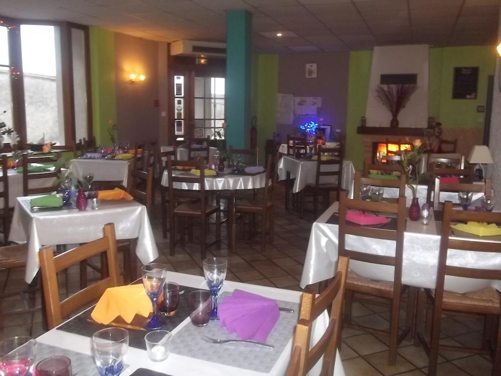 Hotel Des Cotes De Meuse Saint-Maurice-sous-les-Côtes エクステリア 写真